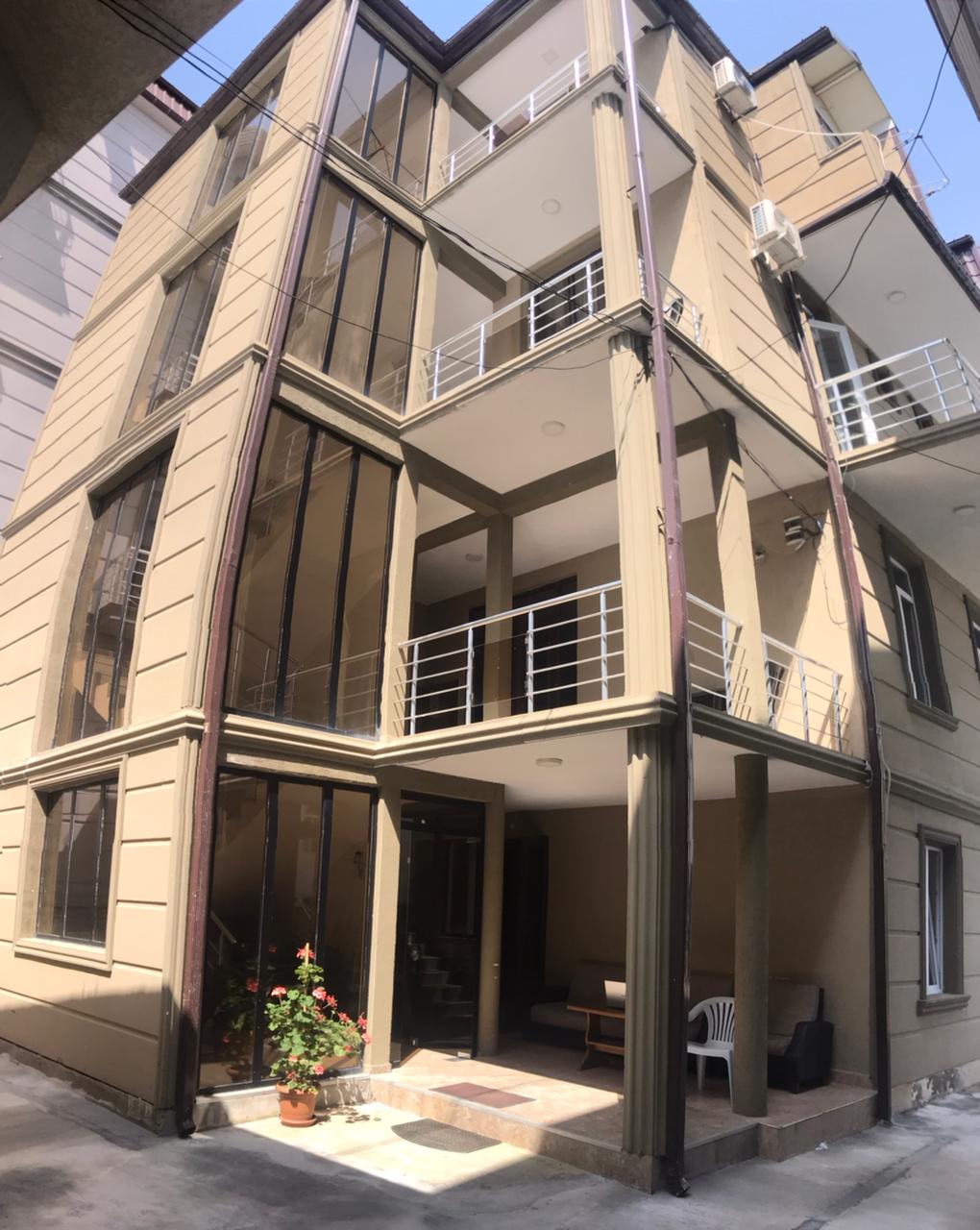 Корпус отеля GIO в Кобулети Автобусный тур в Кобулети в отель GIO