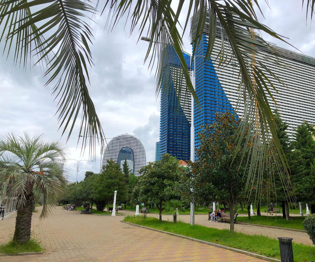 Корпус отеля ORBI CITY в Батуми Автобусный тур в Батуми в отель ORBI CITY